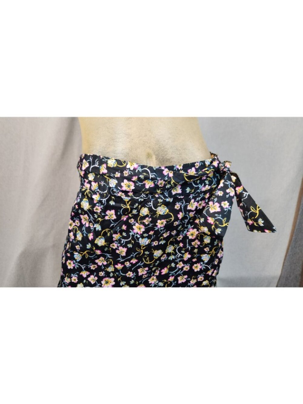 Who What Wear Black w Pink Blue Floral Print Long Skirt Womens Size 2 XSMALL NEW - Picture 2 of 6